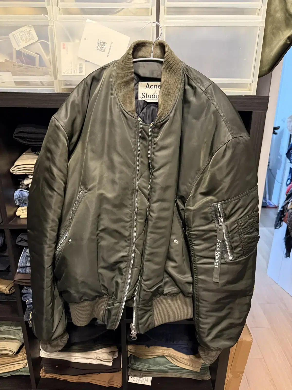 Acne Studios ネイビー MA-1ジャケット　48サイズ 中古・古着通販】Acne studios (アクネストゥディオス) 中綿MA-1